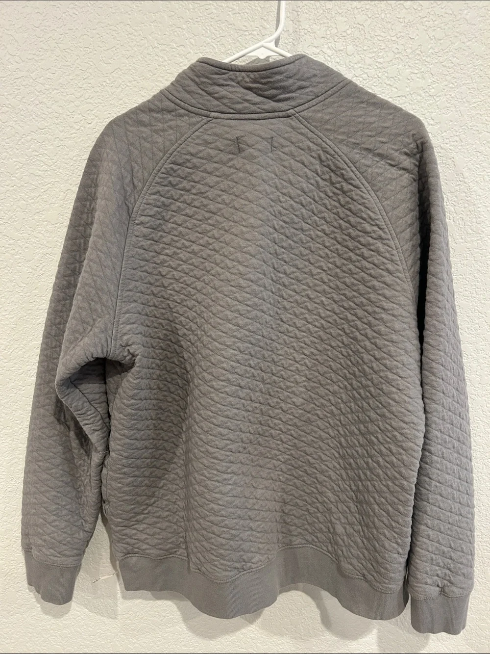 Goodfellow & Co Quilted Grey V‑Neck Snap Pullover